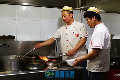 清香坊味有内功——记坊味清盛斋公司副总经理胡勃-图片4
